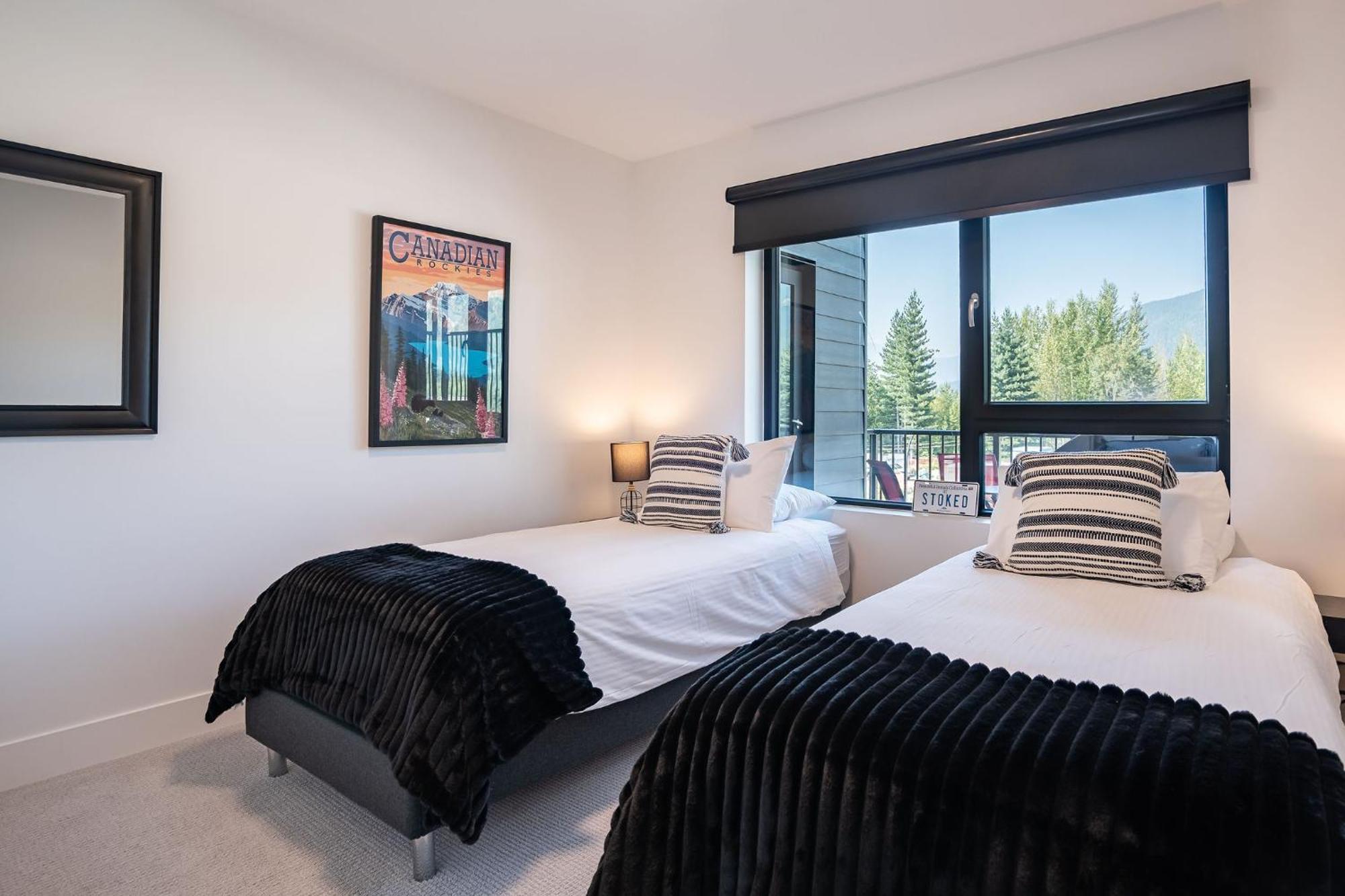 Alpine Haven By Revelstoke Vacations Apartment Exterior photo