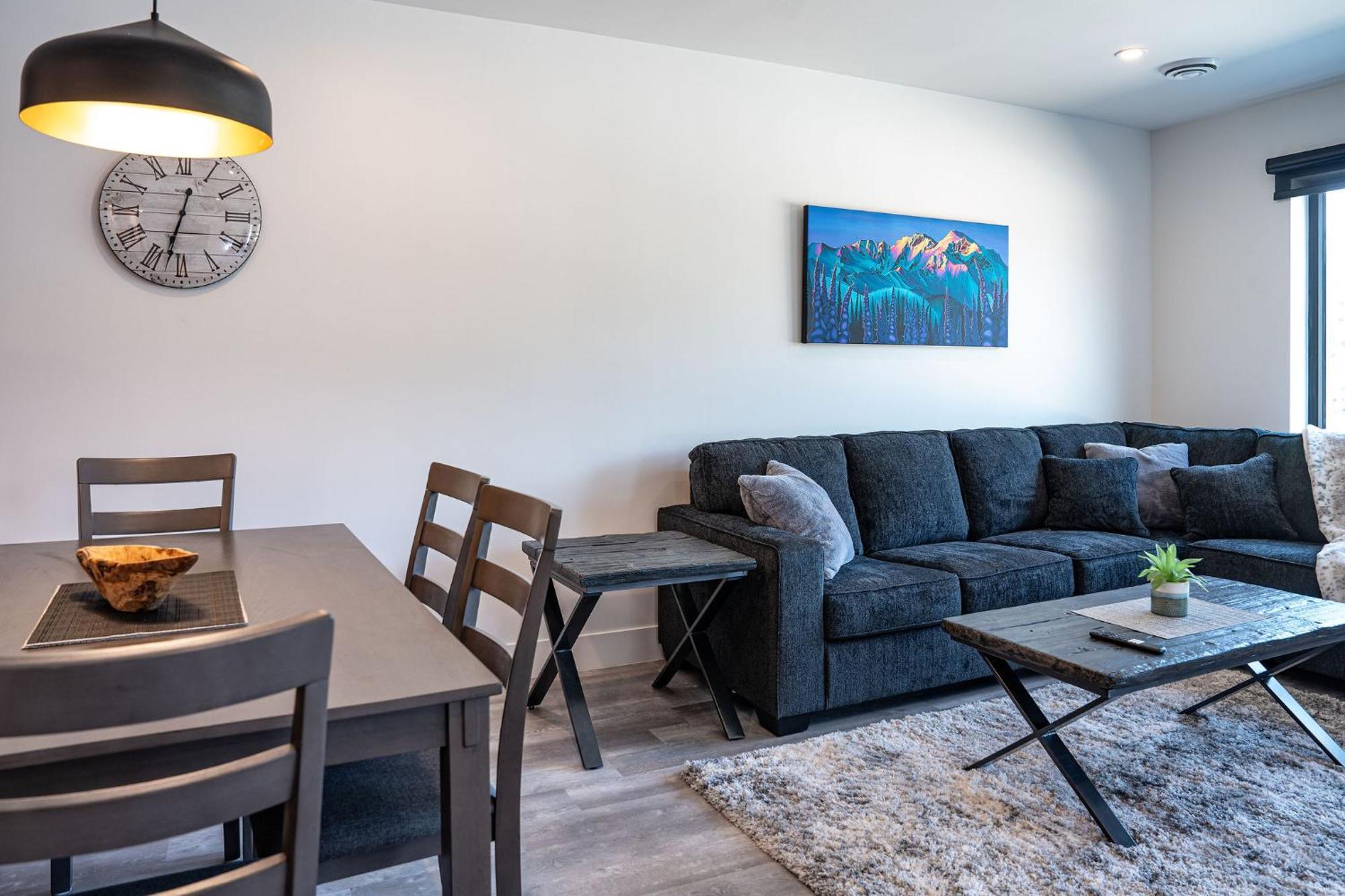 Alpine Haven By Revelstoke Vacations Apartment Exterior photo
