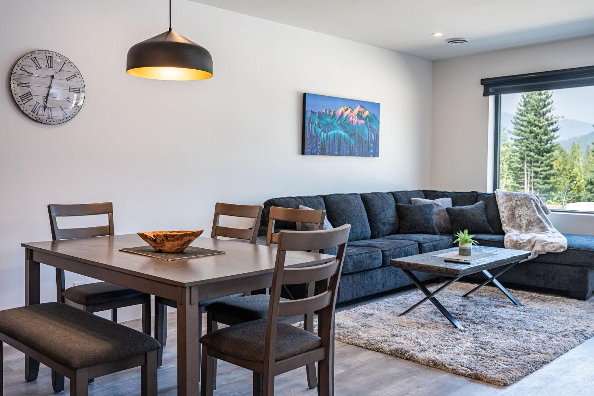 Alpine Haven By Revelstoke Vacations Apartment Exterior photo